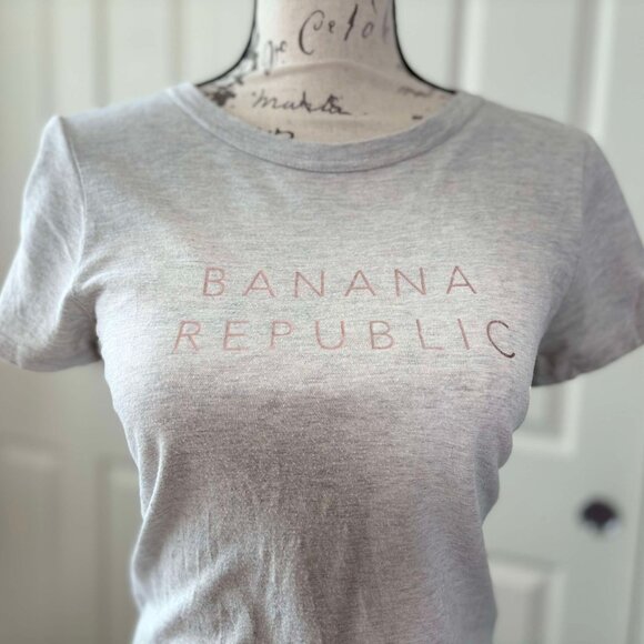Women's Light Grey Banana Republic (in Rose Gold) Short-Sleeve Top - Picture 2 of 6